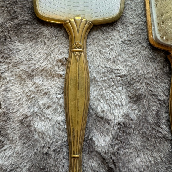 Vintage mirror and brush set - Picture 2 of 6